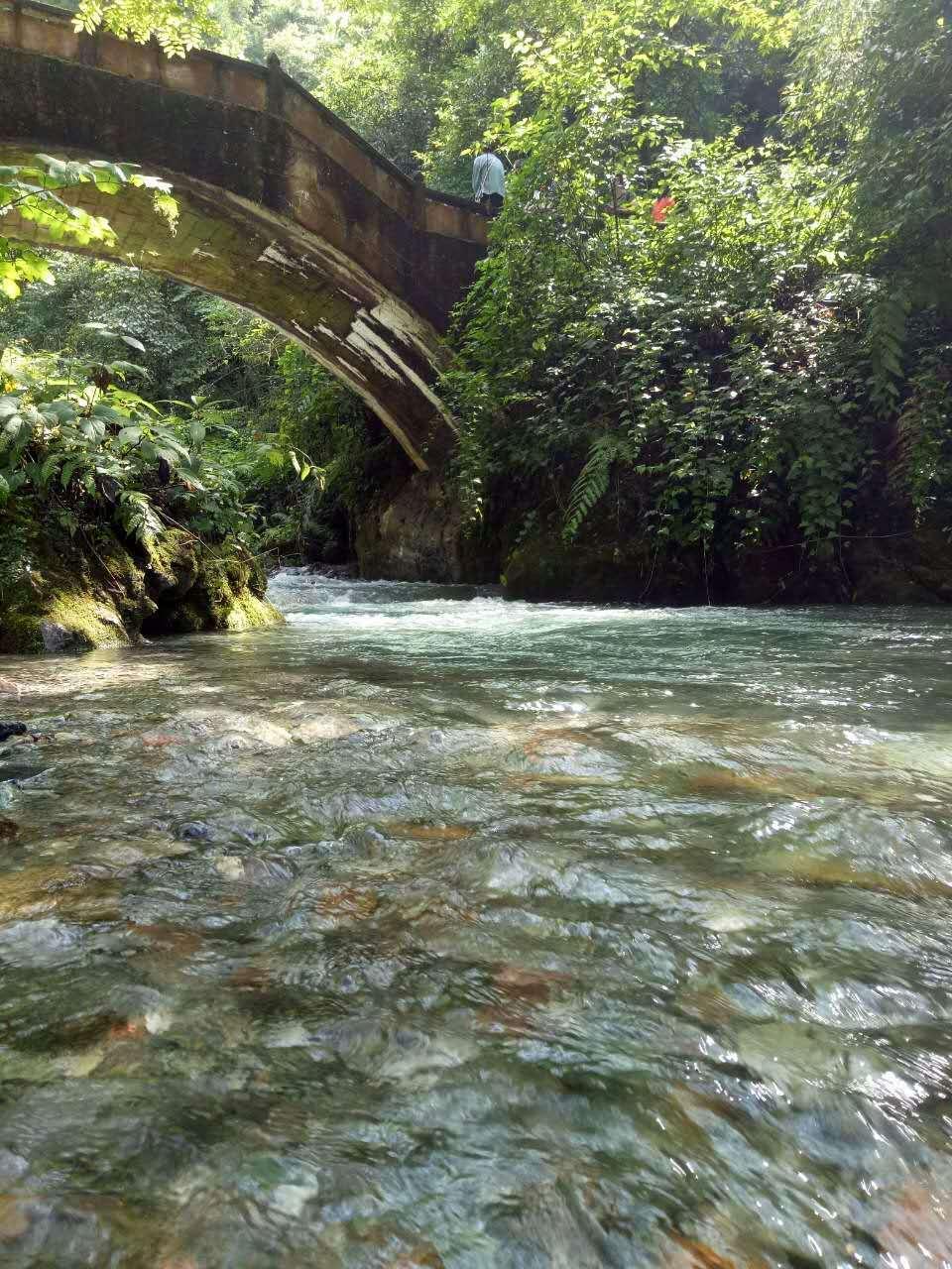 流水潺潺（西嶺前山）