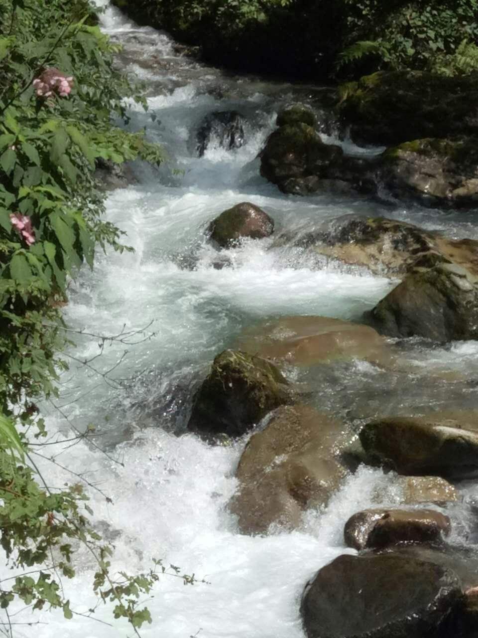 流水潺潺（西嶺前山）